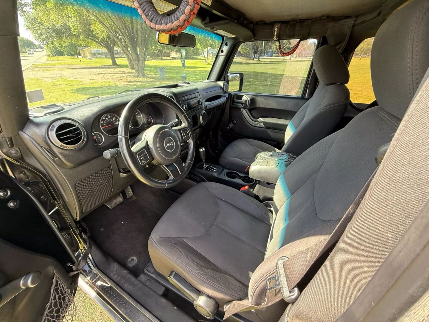 2015 Jeep Wrangler - Image 19
