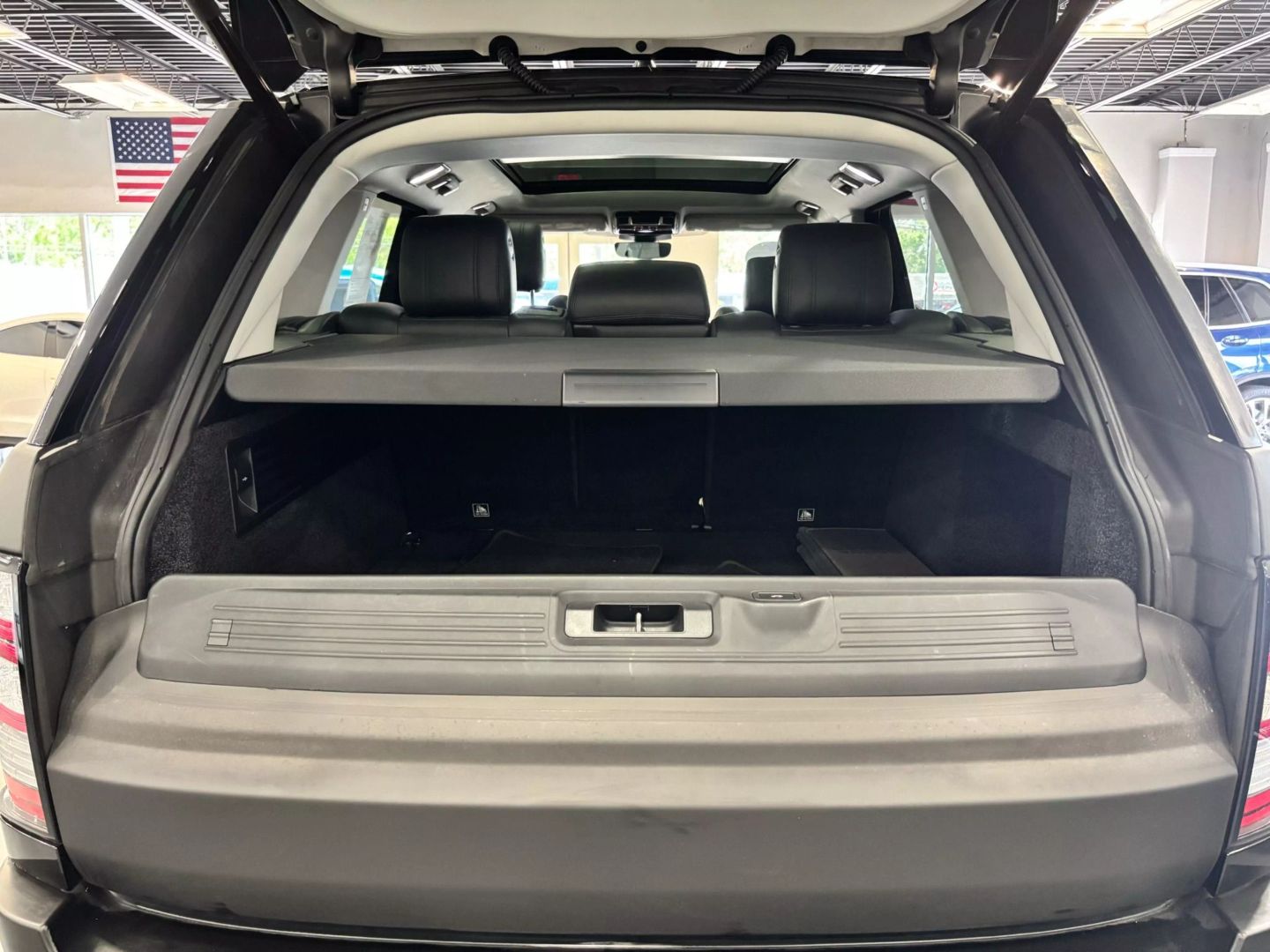 2017 Land Rover Range Rover Hse Sport Utility 4d - Image 38