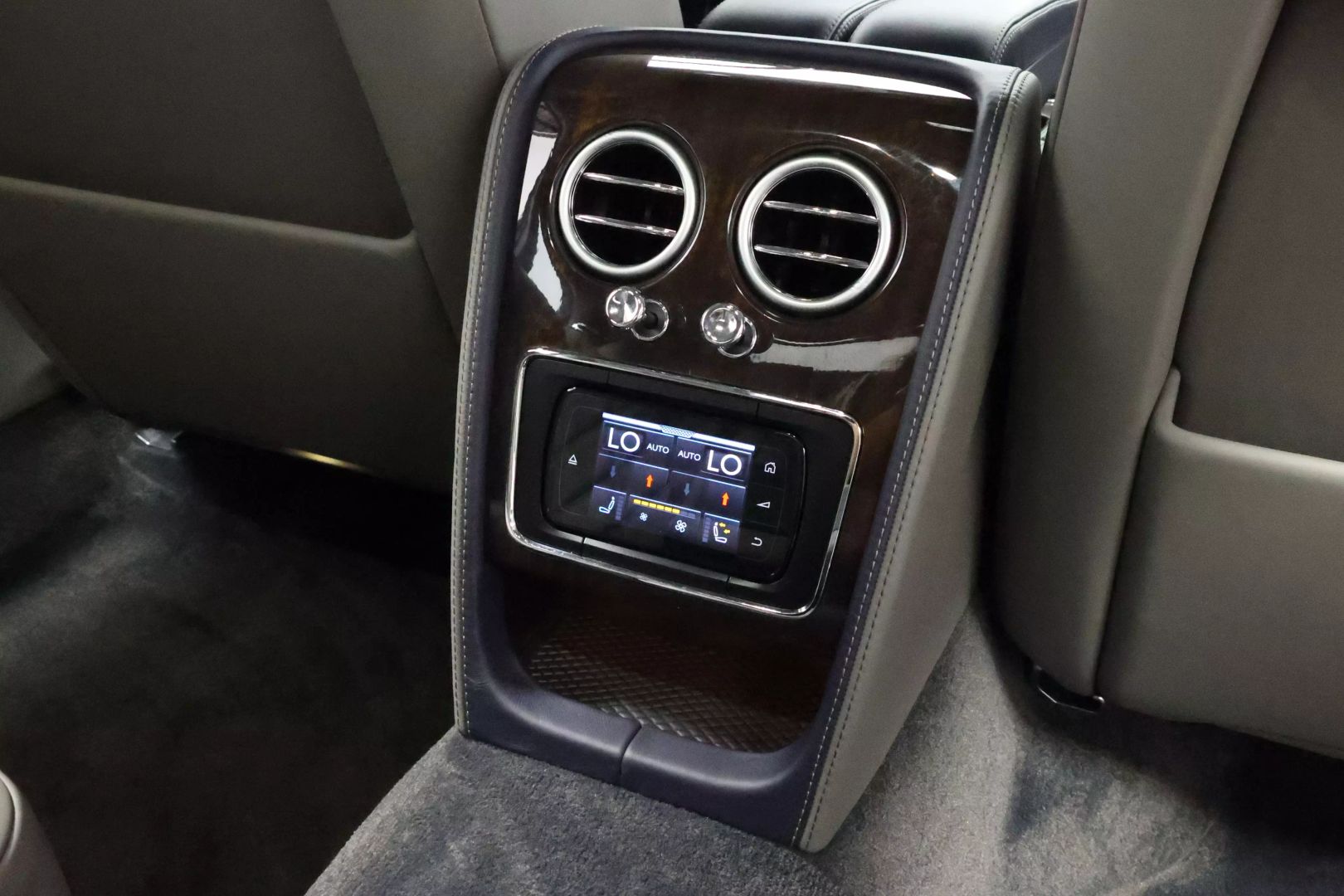 2016 Bentley Flying Spur - Image 80