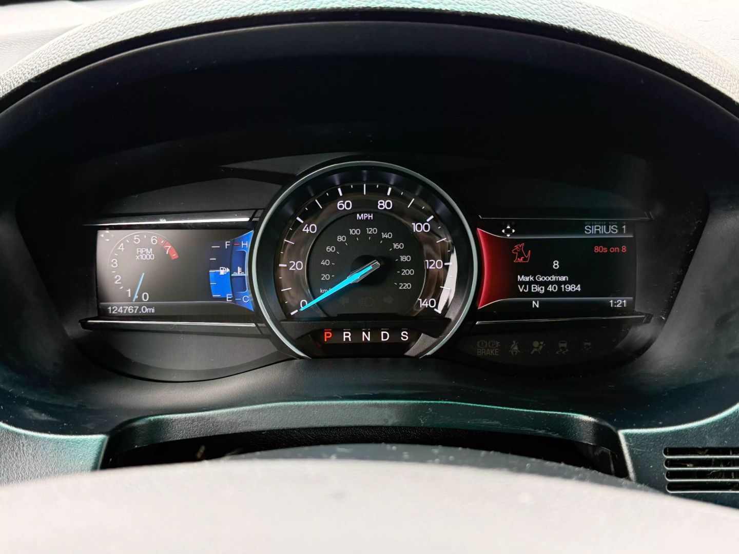2017 Ford Explorer - Image 35
