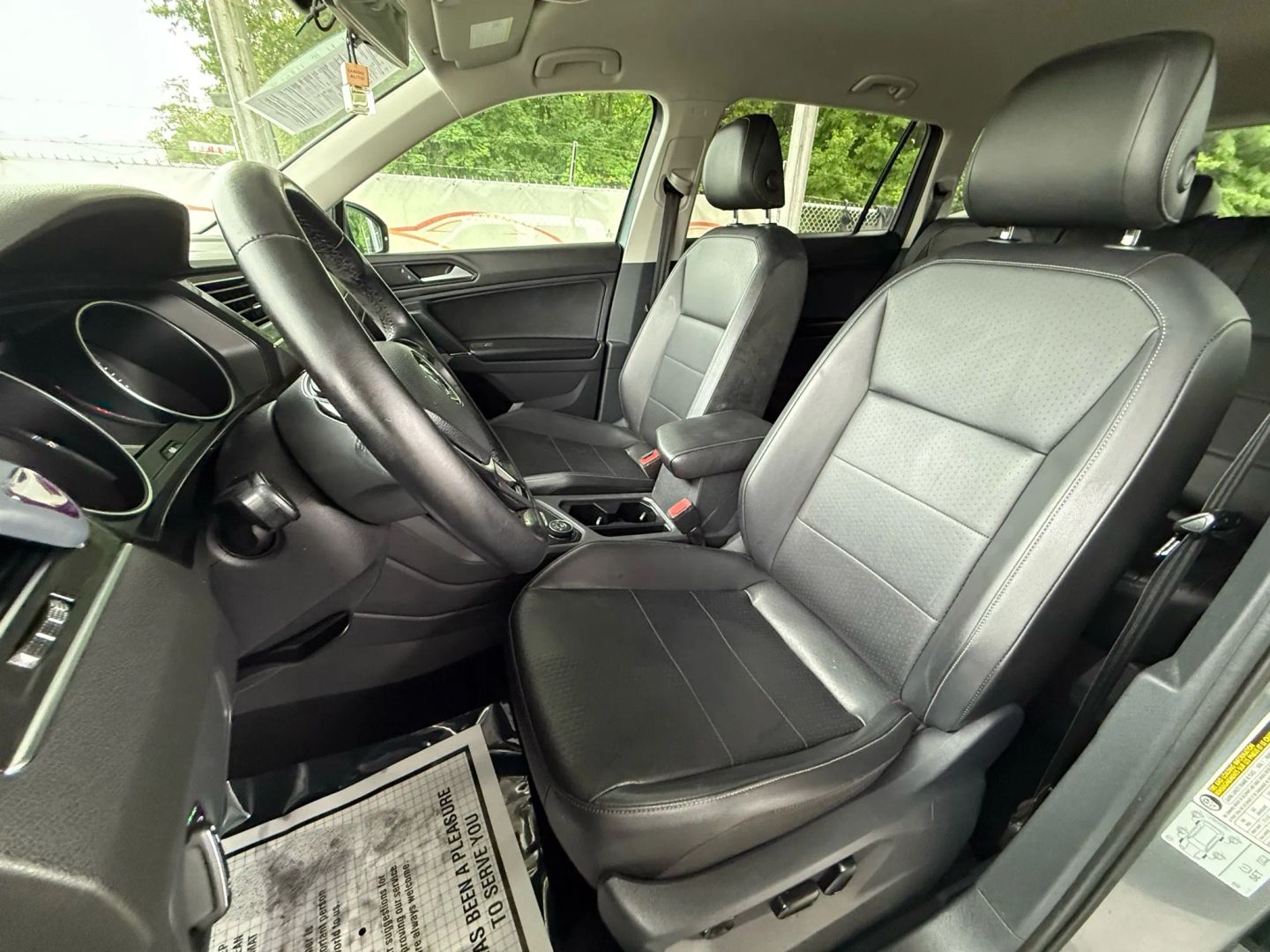2018 Volkswagen Tiguan - Image 16