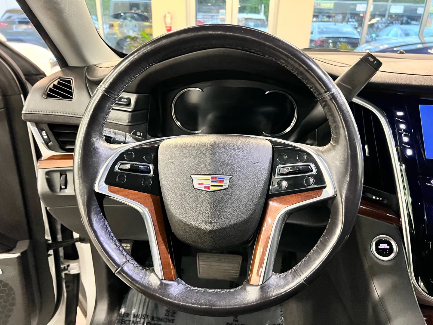 2019 Cadillac Escalade Luxury Sport Utility 4d - Image 21