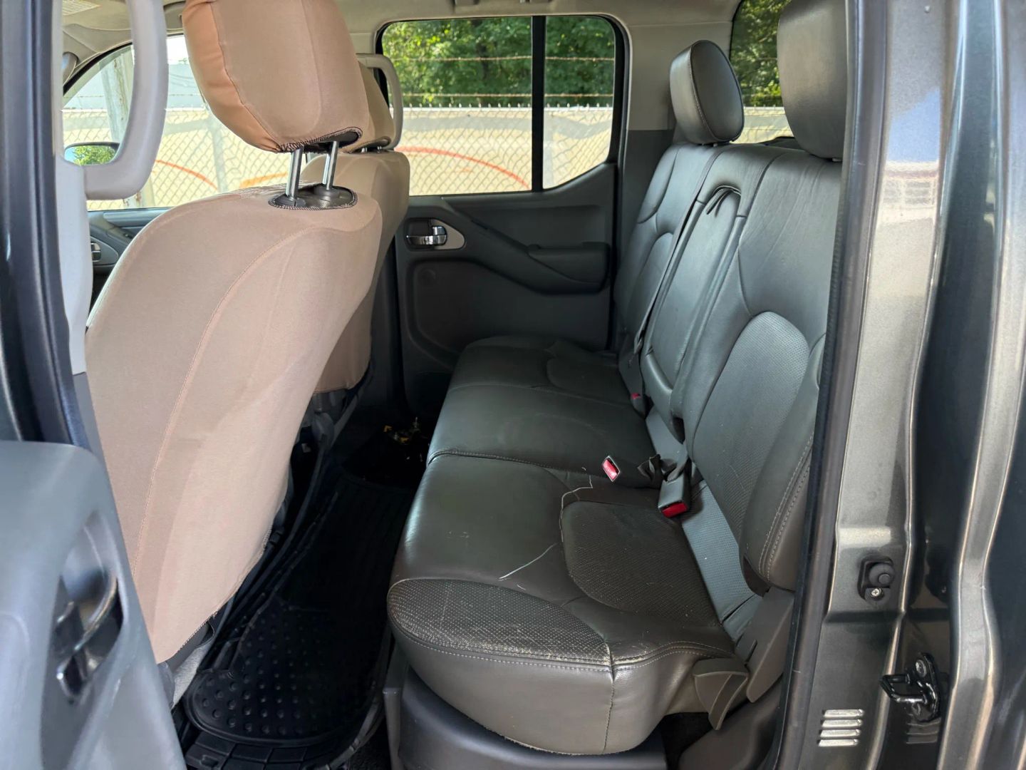 2005 Nissan Frontier Crew Cab - Image 18