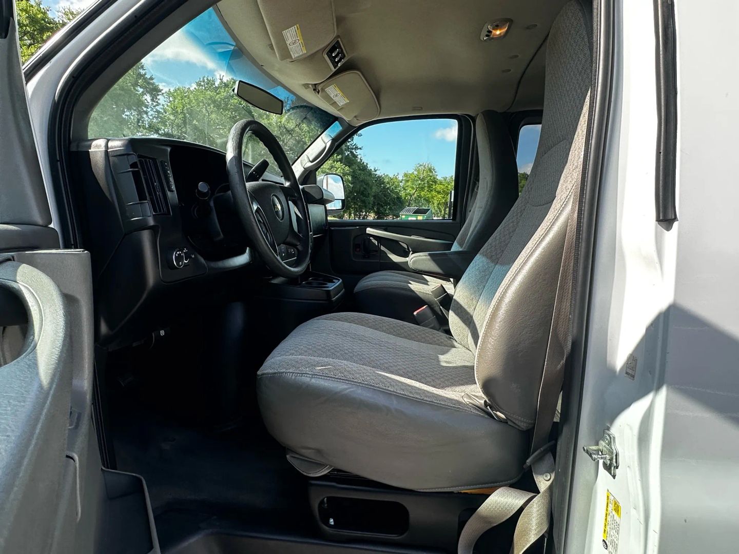 2014 Chevrolet Express 3500 Passenger - Image 25