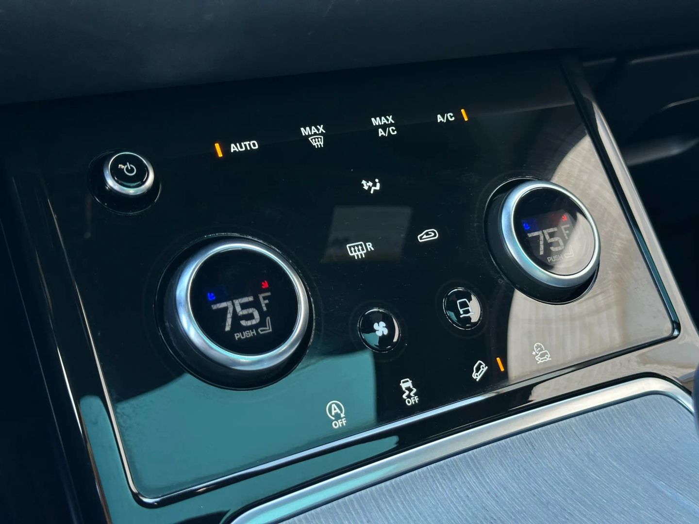 2020 Land Rover Range Rover Evoque - Image 42