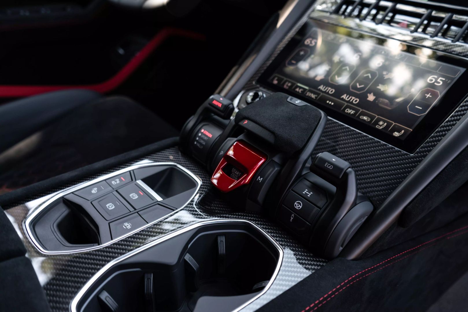 2024 Lamborghini Urus - Image 46