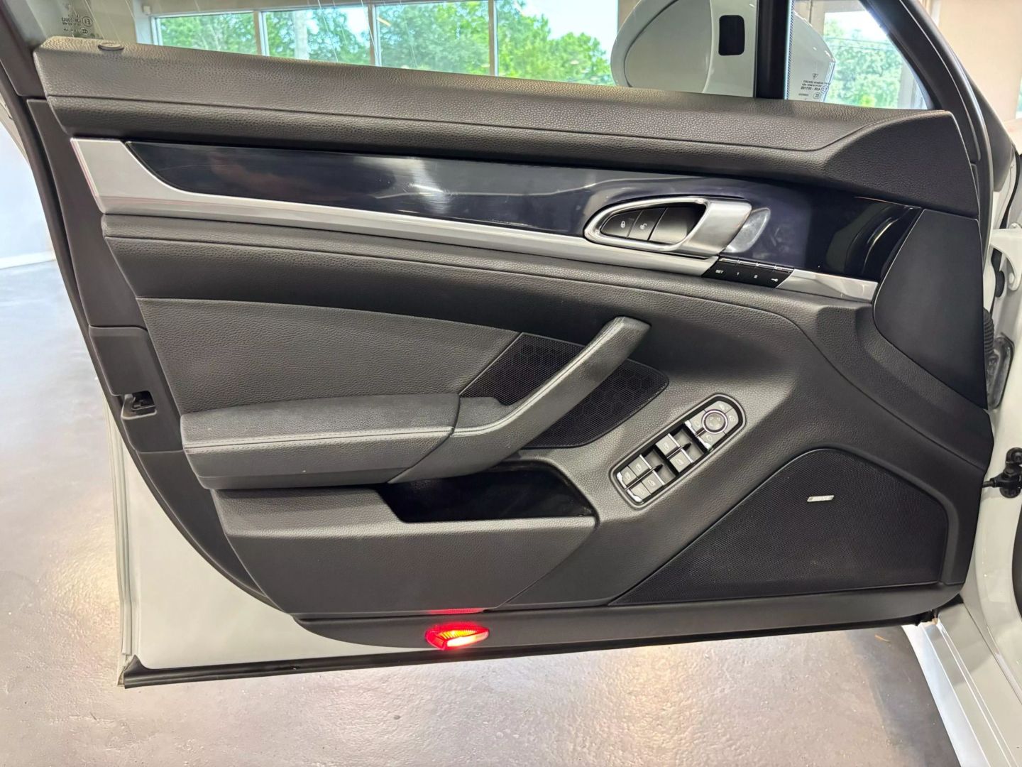 2014 Porsche Panamera S E-hybrid Sedan 4d - Image 30