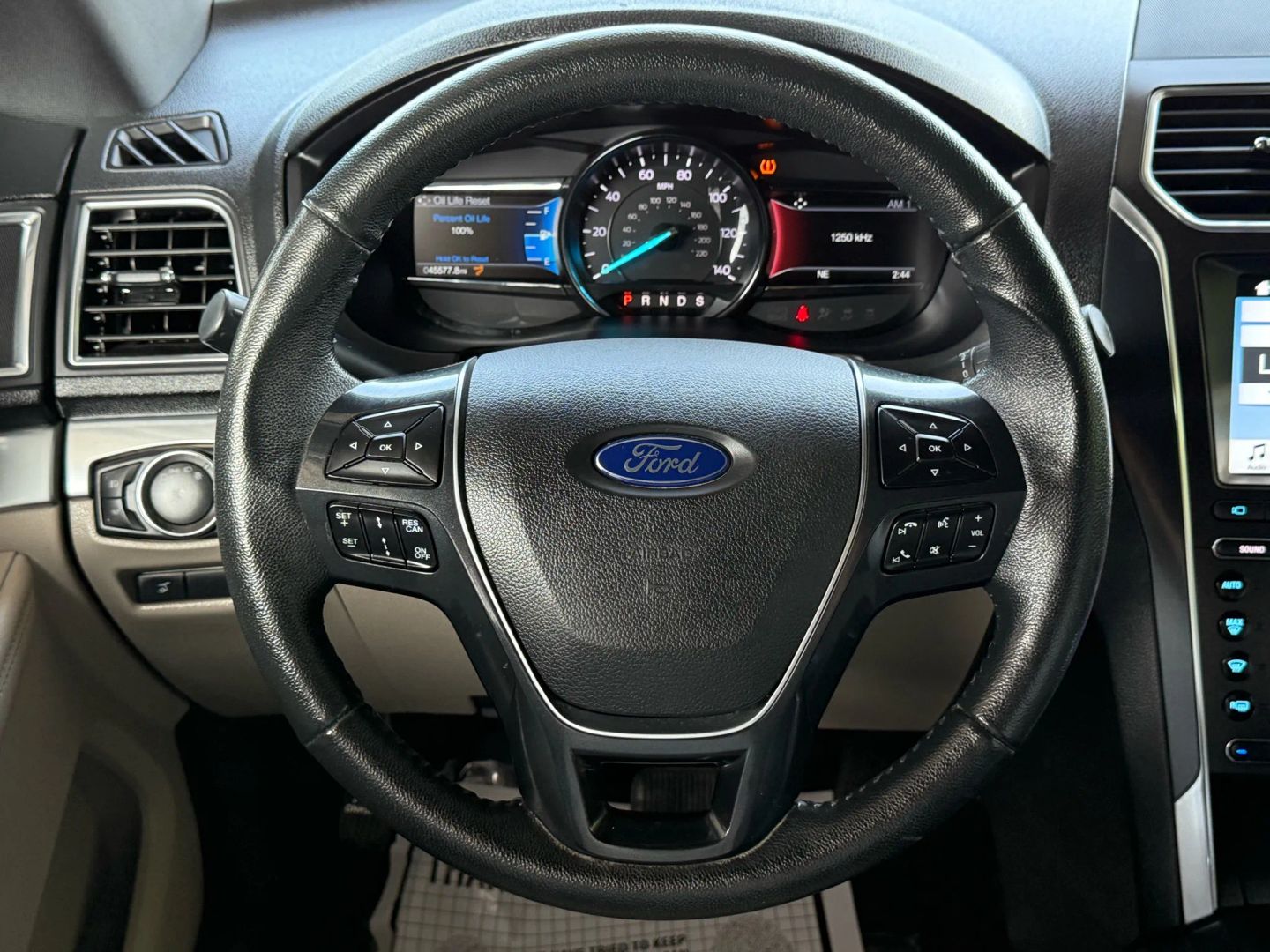 2018 Ford Explorer - Image 35