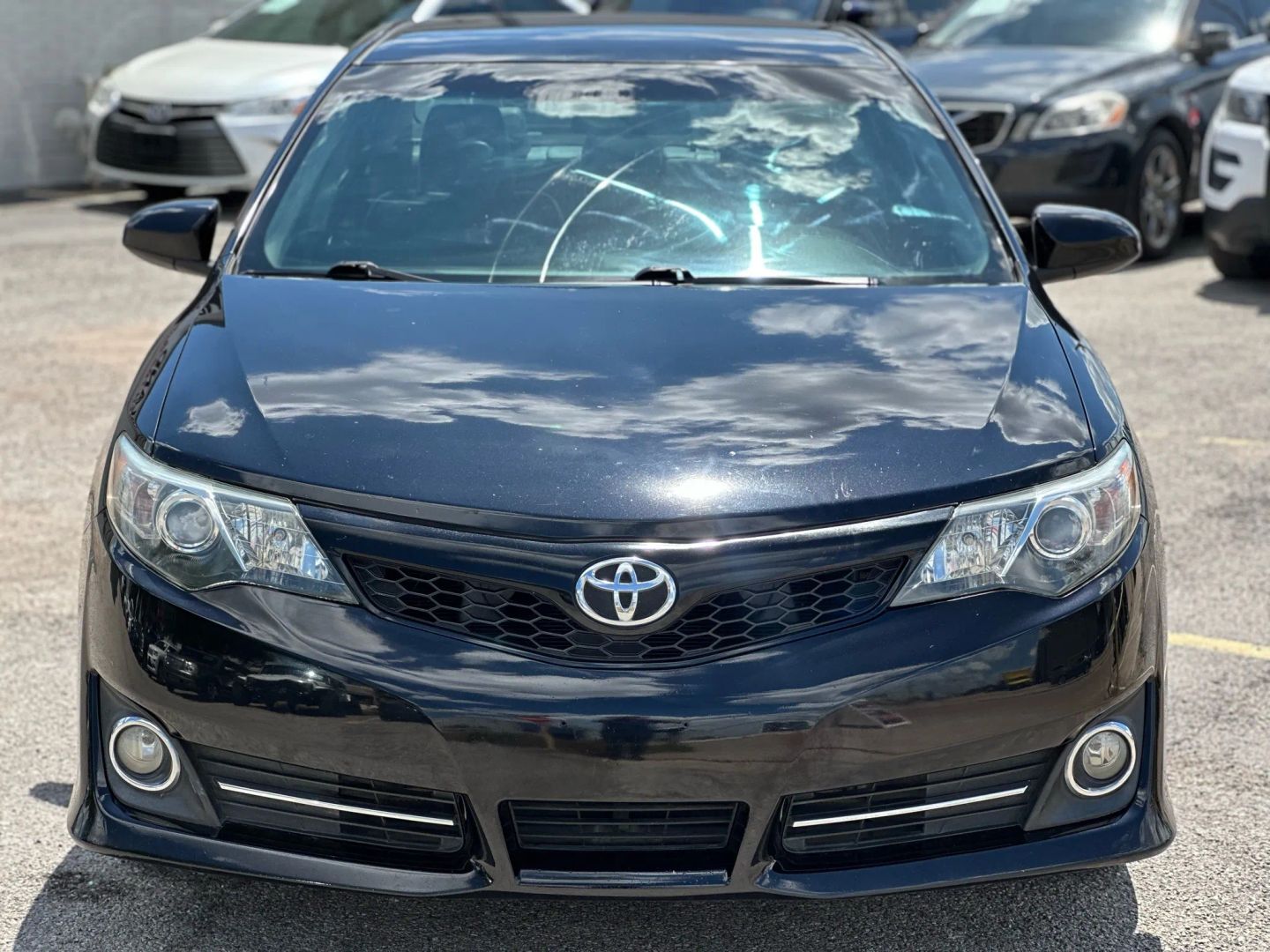 2014 Toyota Camry - Image 10