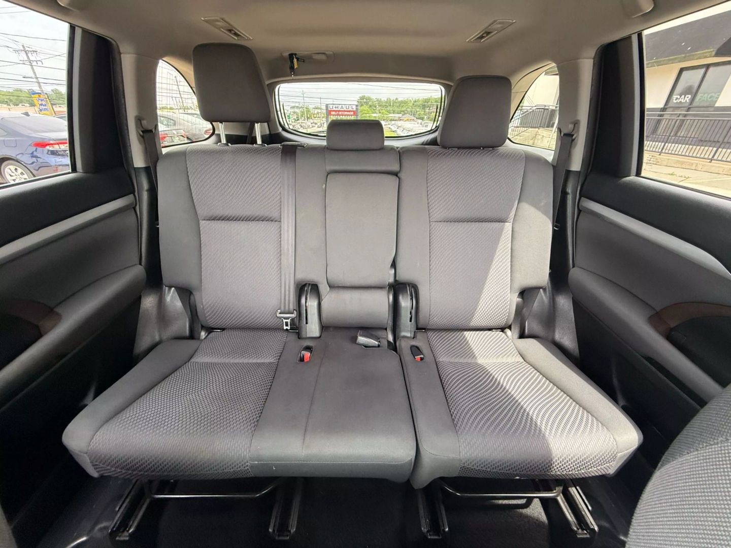 2019 Toyota Highlander - Image 34