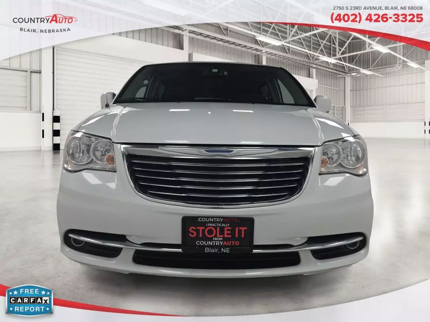 2015 Chrysler Town & Country - Image 8