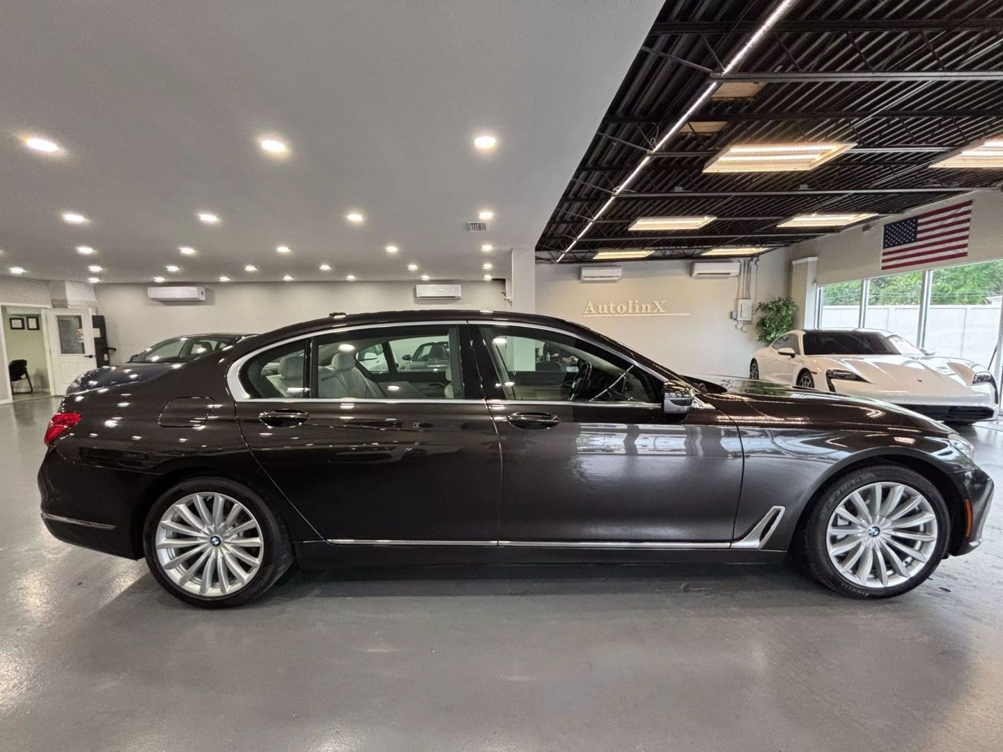 2017 Bmw 7 Series 740i Xdrive Sedan 4d - Image 8