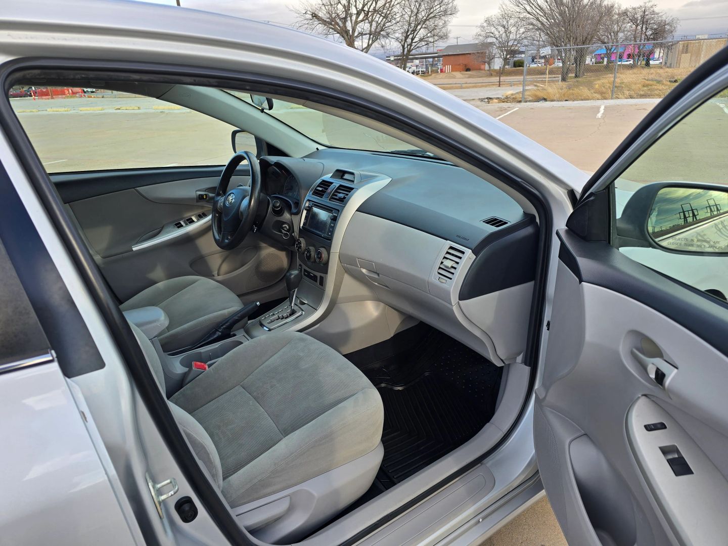 2013 Toyota Corolla - Image 8