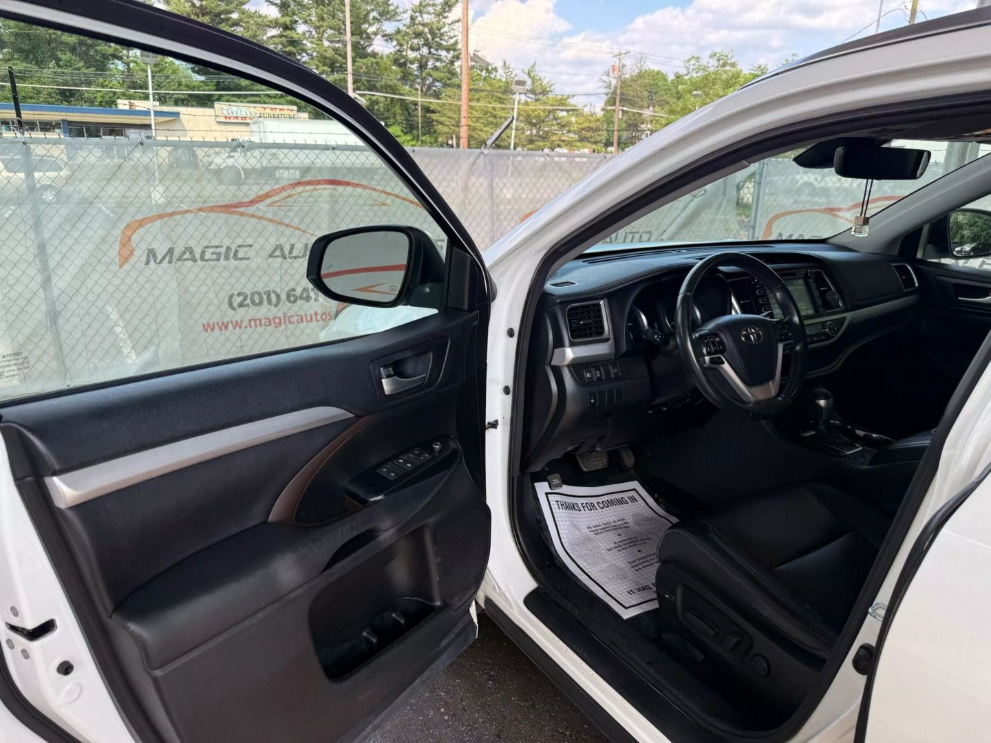 2018 Toyota Highlander - Image 14
