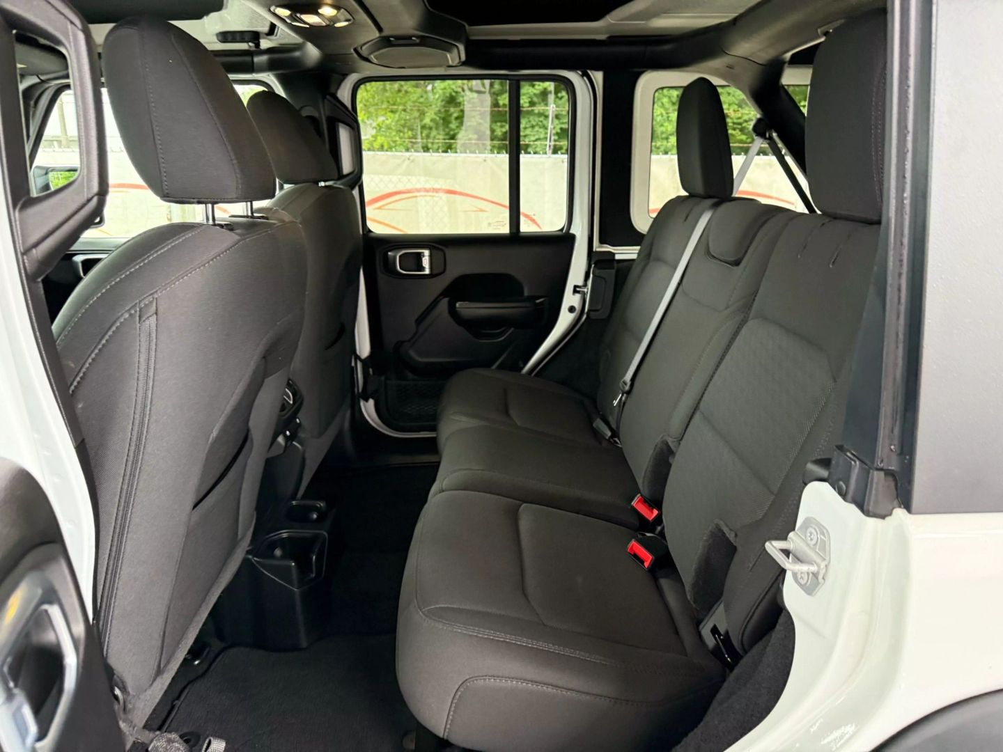 2021 Jeep Wrangler Unlimited - Image 18