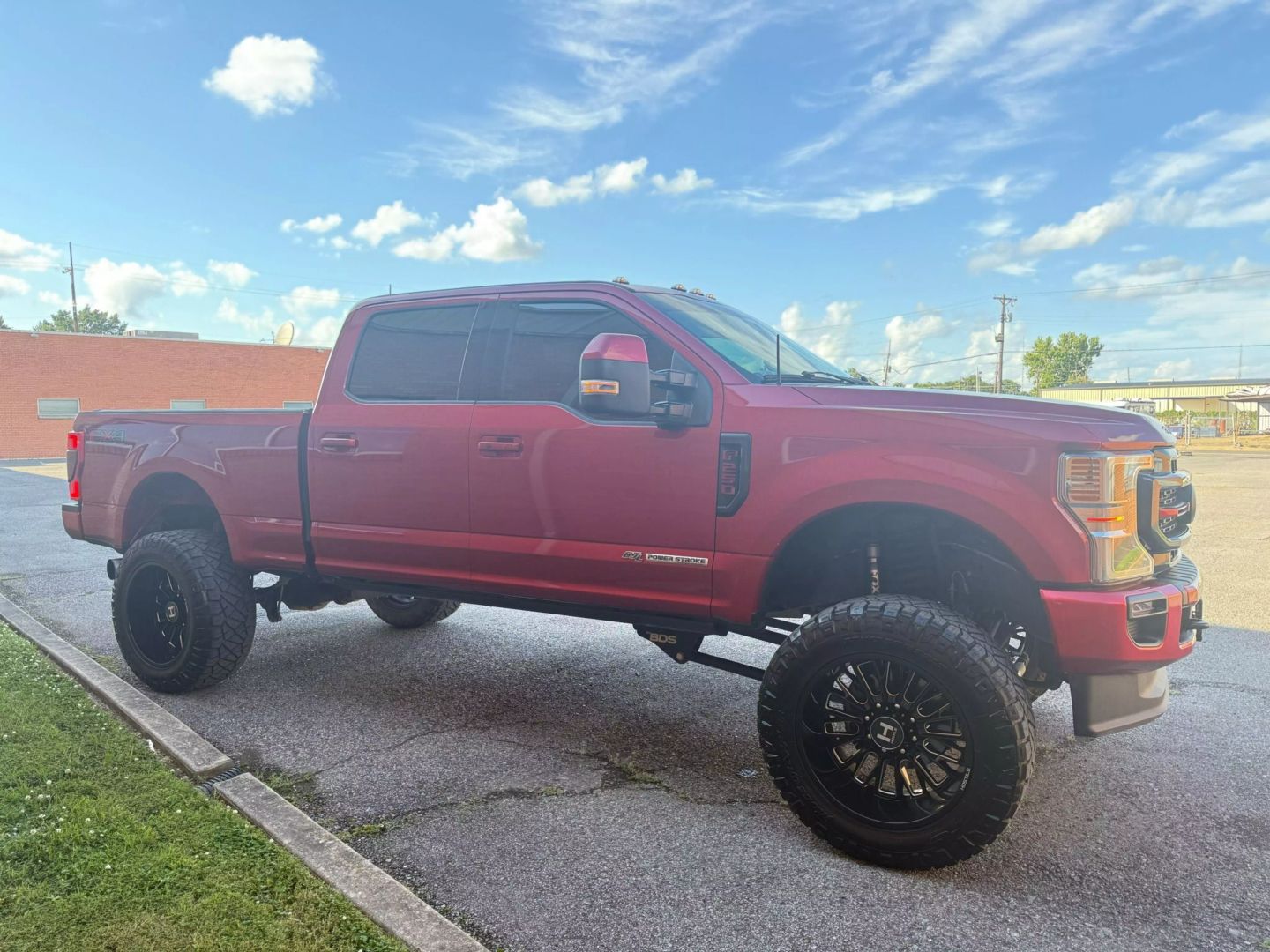 2020 Ford F250 Super Duty Crew Cab - Image 8