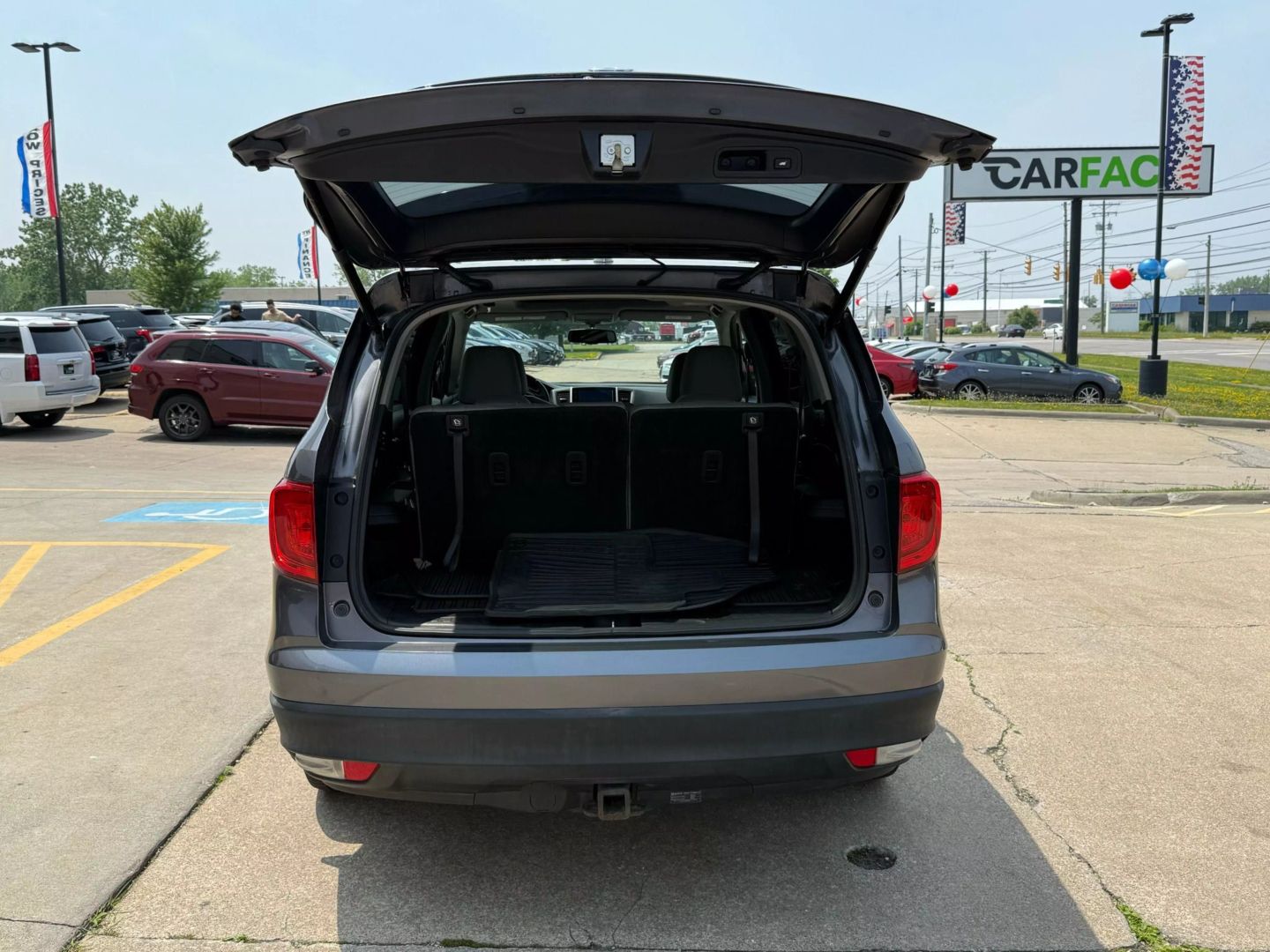 2017 Honda Pilot - Image 12