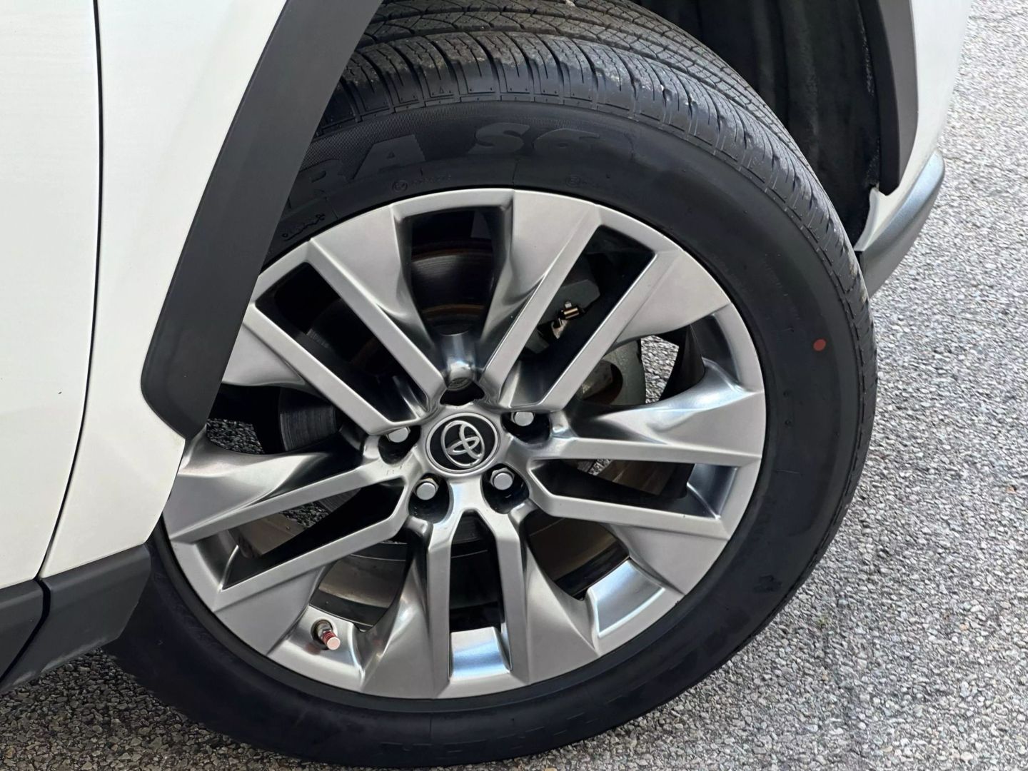 2019 Toyota Rav4 - Image 40