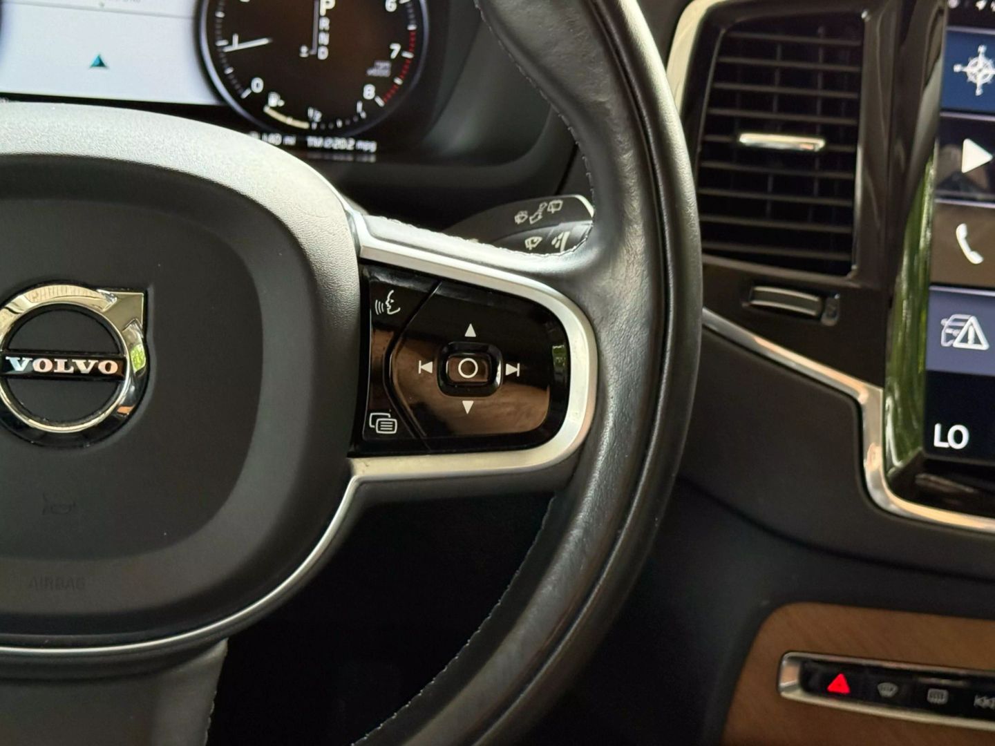 2019 Volvo Xc90 - Image 40