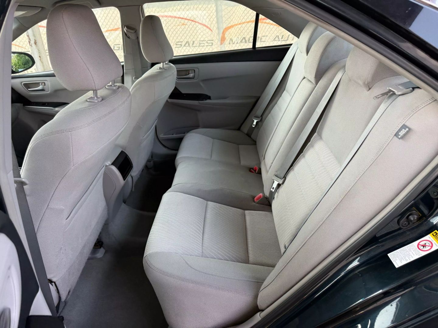 2015 Toyota Camry - Image 18
