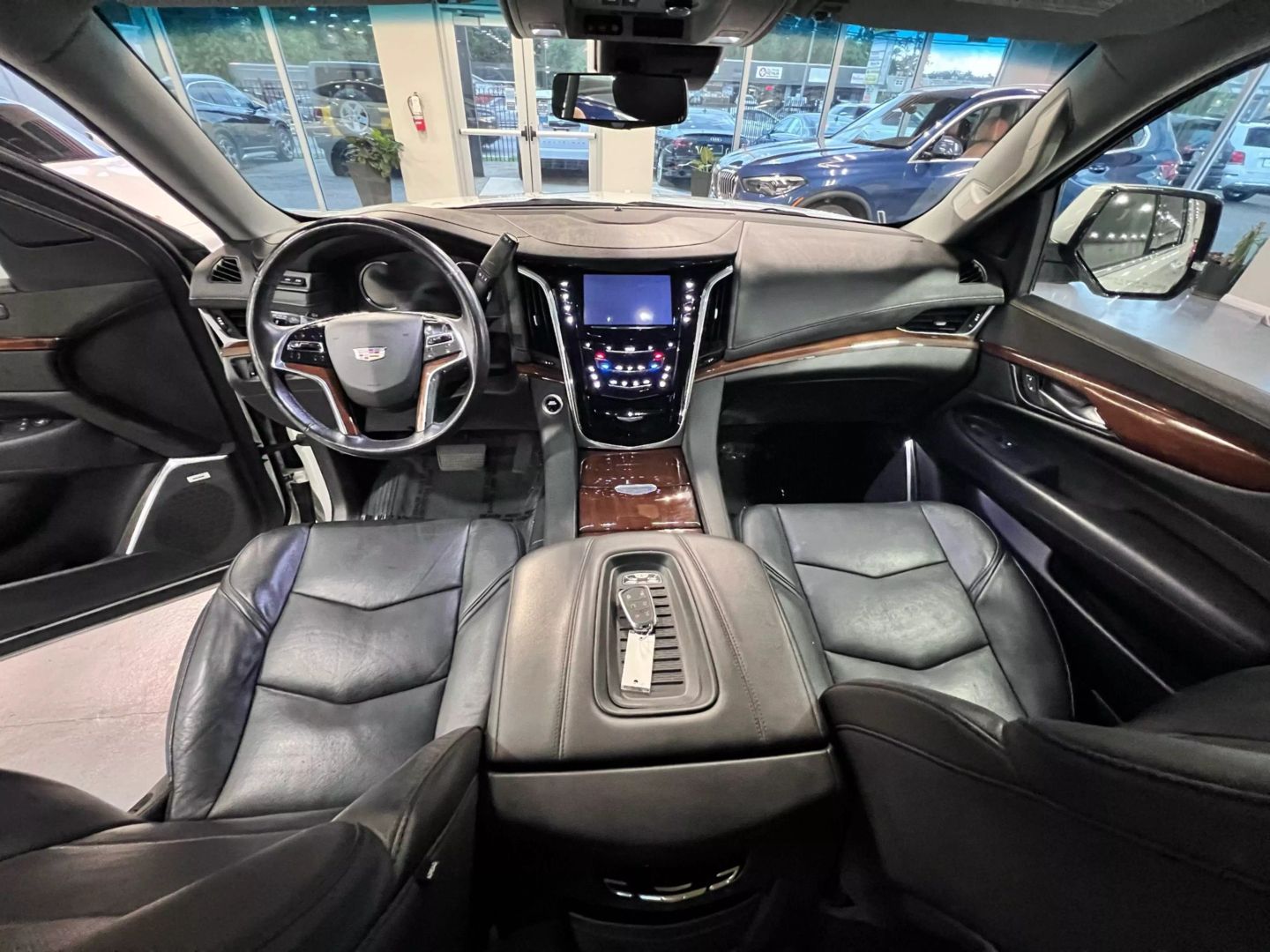2019 Cadillac Escalade Luxury Sport Utility 4d - Image 20