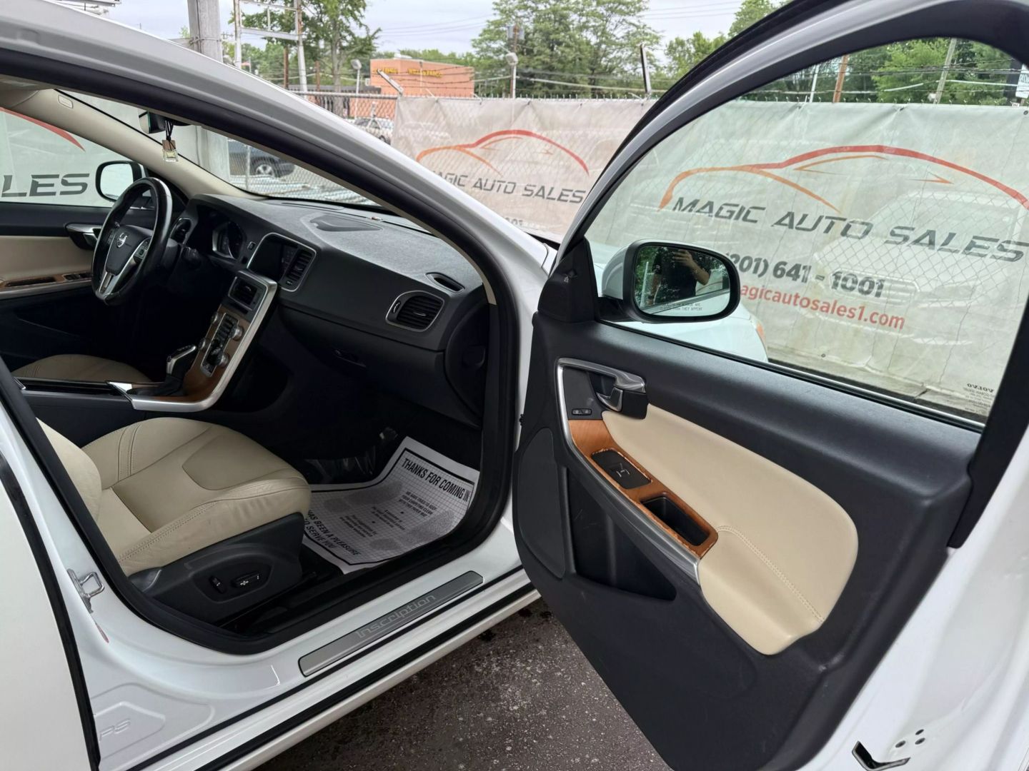 2018 Volvo S60 - Image 24