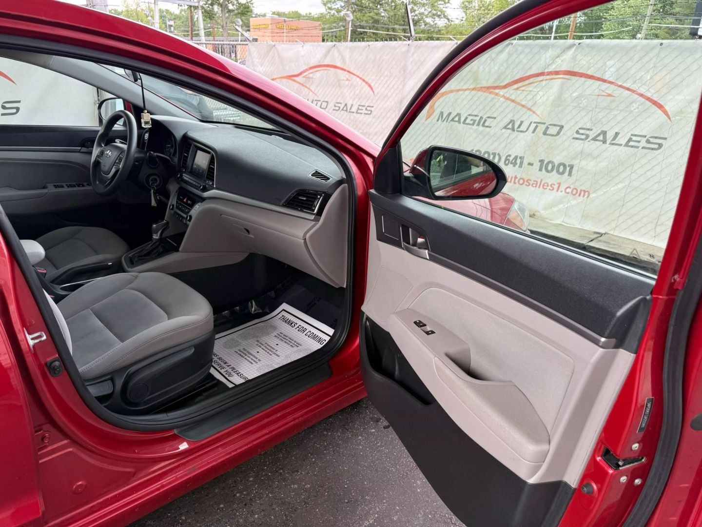 2018 Hyundai Elantra - Image 24
