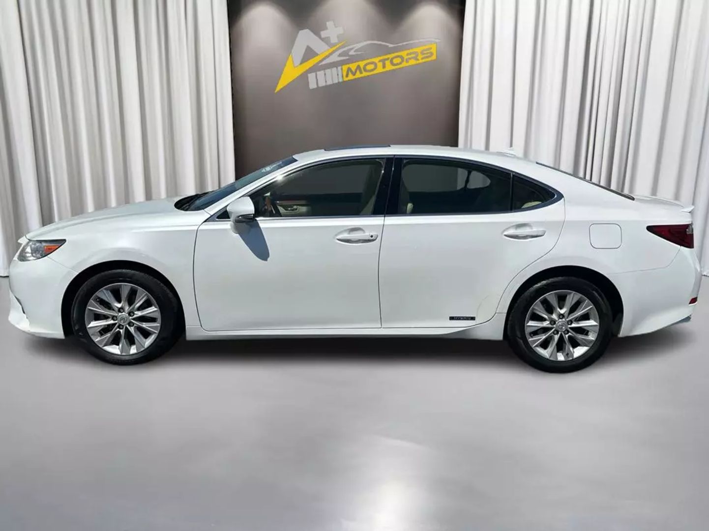 2013 LEXUS ES SEDAN 4-CYL, HYBRID, 2.5 LITER ES 300H SEDAN 4D