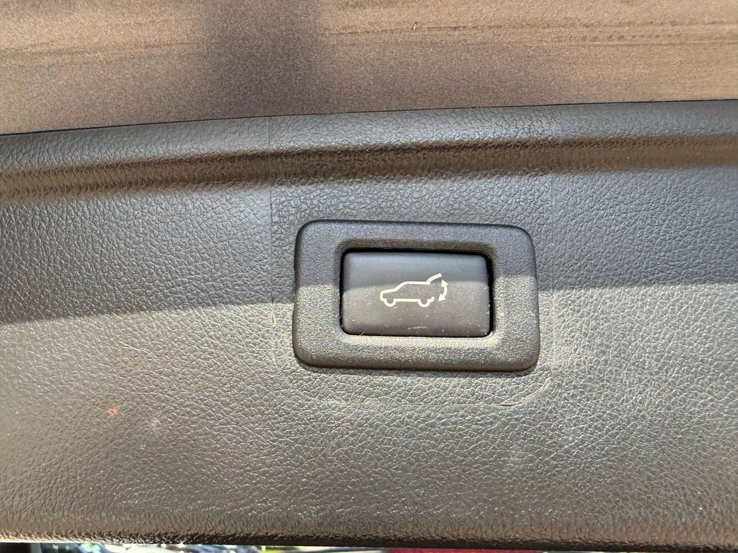 2017 Subaru Outback - Image 15