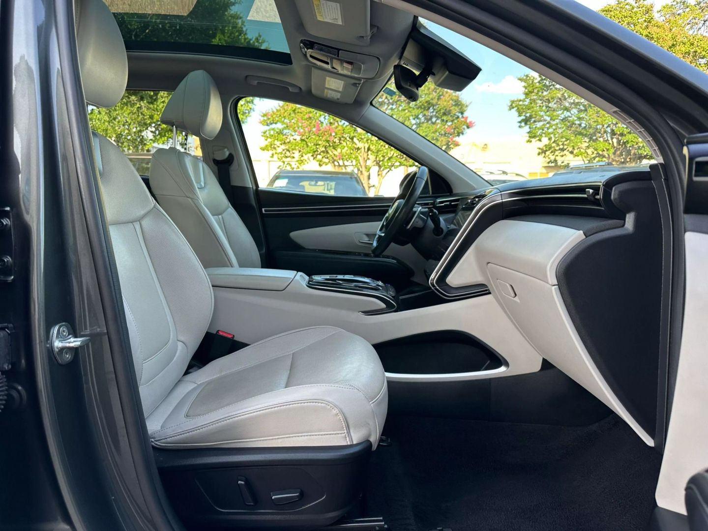 2023 Hyundai Tucson - Image 22