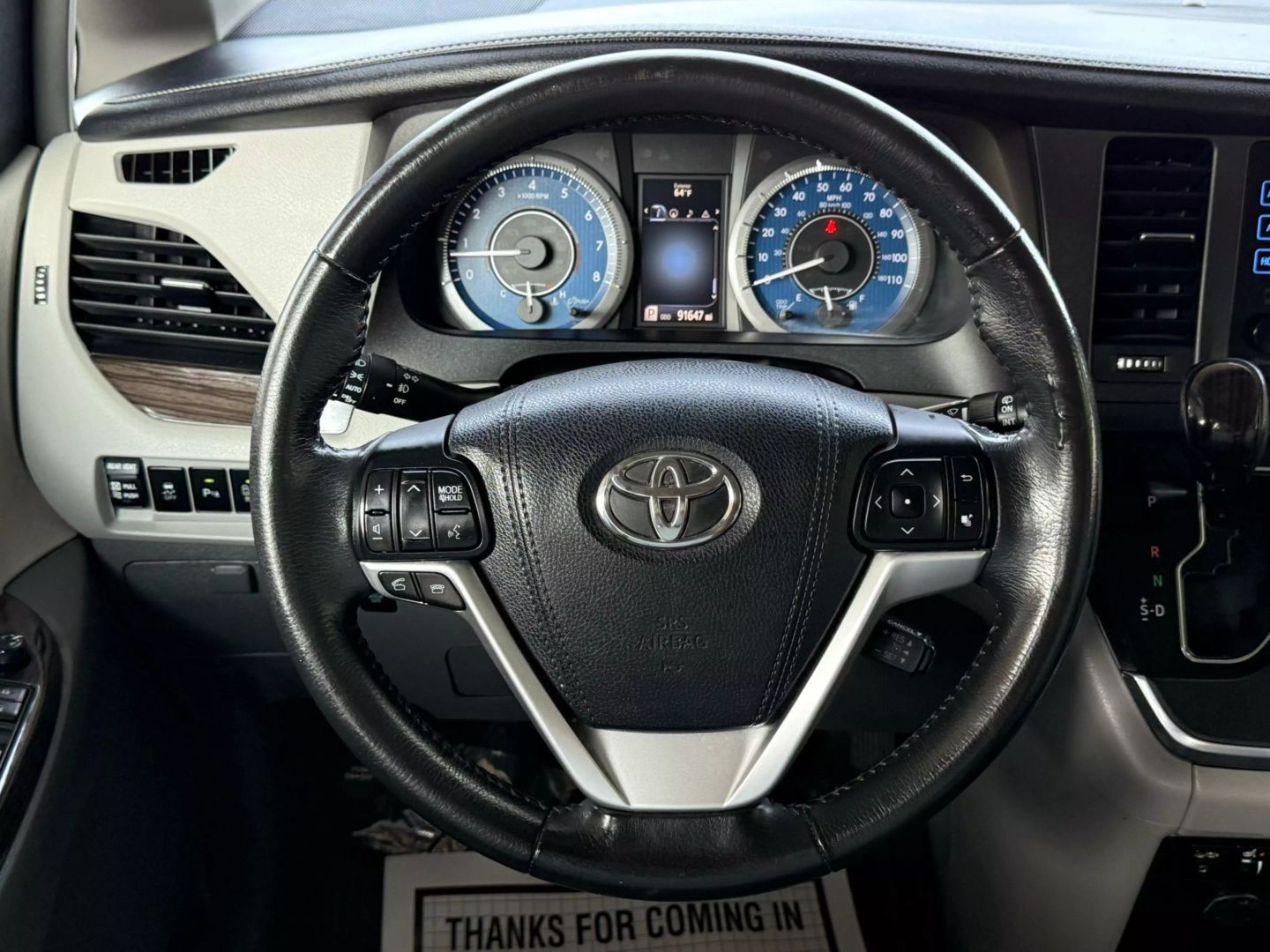 2017 Toyota Sienna - Image 32
