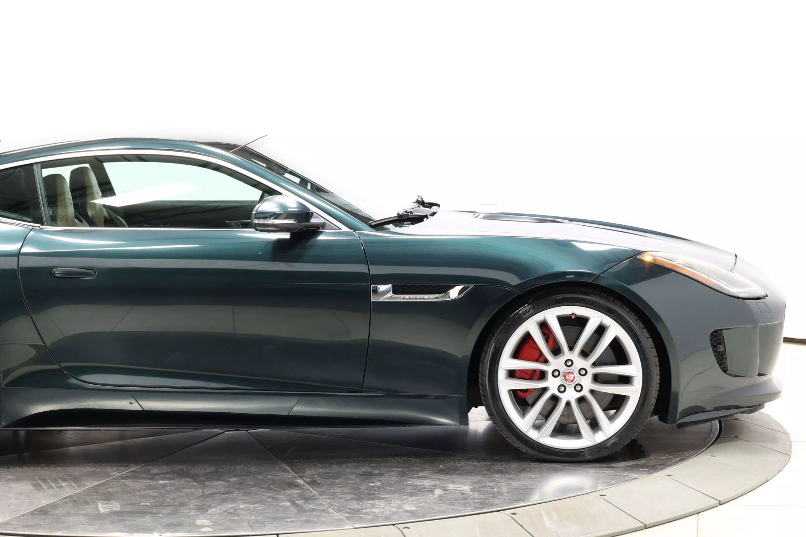 2015 Jaguar F-type - Image 51