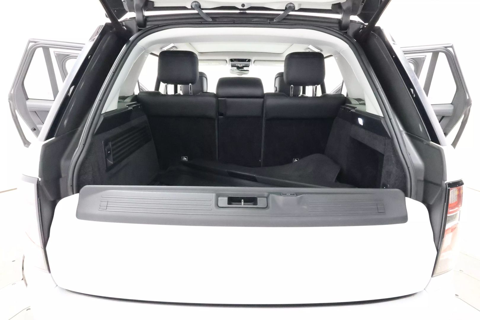 2018 Land Rover Range Rover - Image 68