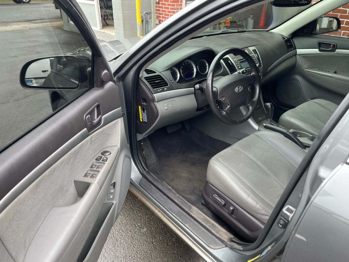 Image 3 of 2009 HYUNDAI SONATA