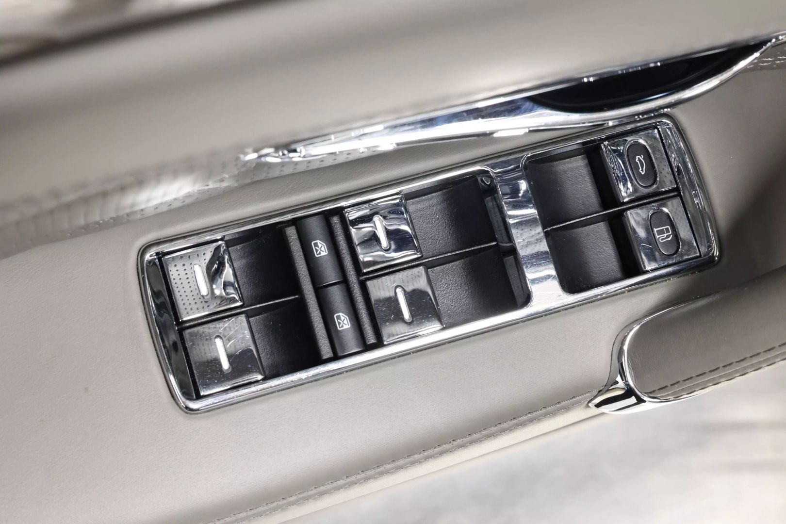 2016 Bentley Flying Spur - Image 10
