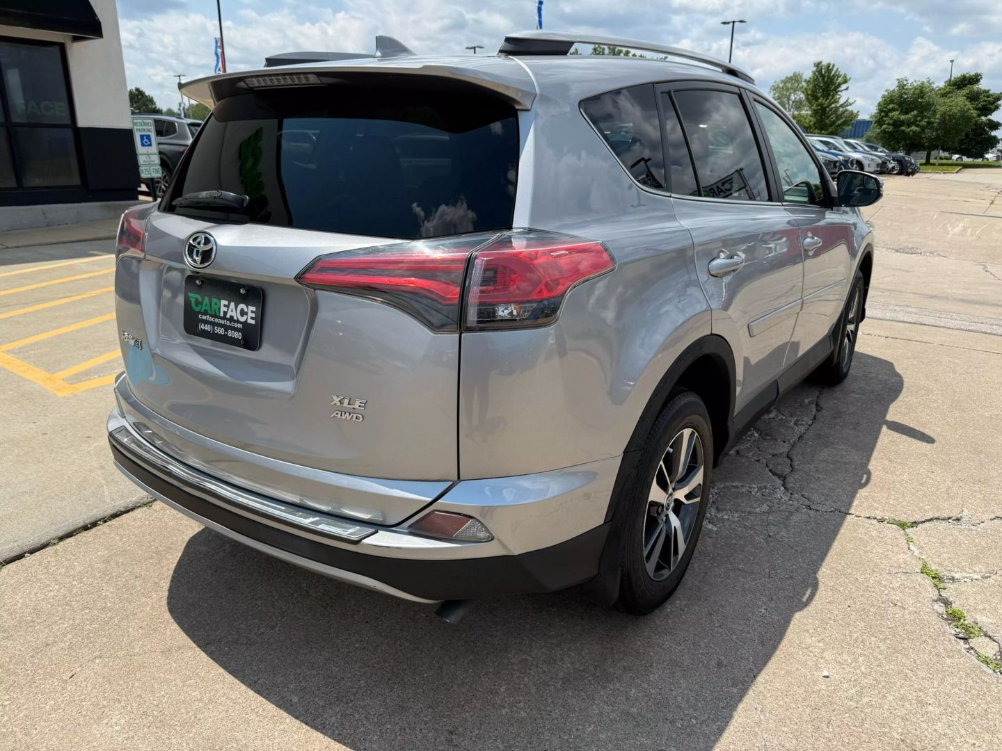 2017 Toyota Rav4 - Image 15