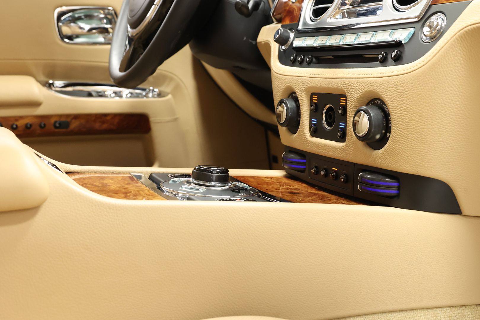 2010 Rolls-royce Ghost - Image 102