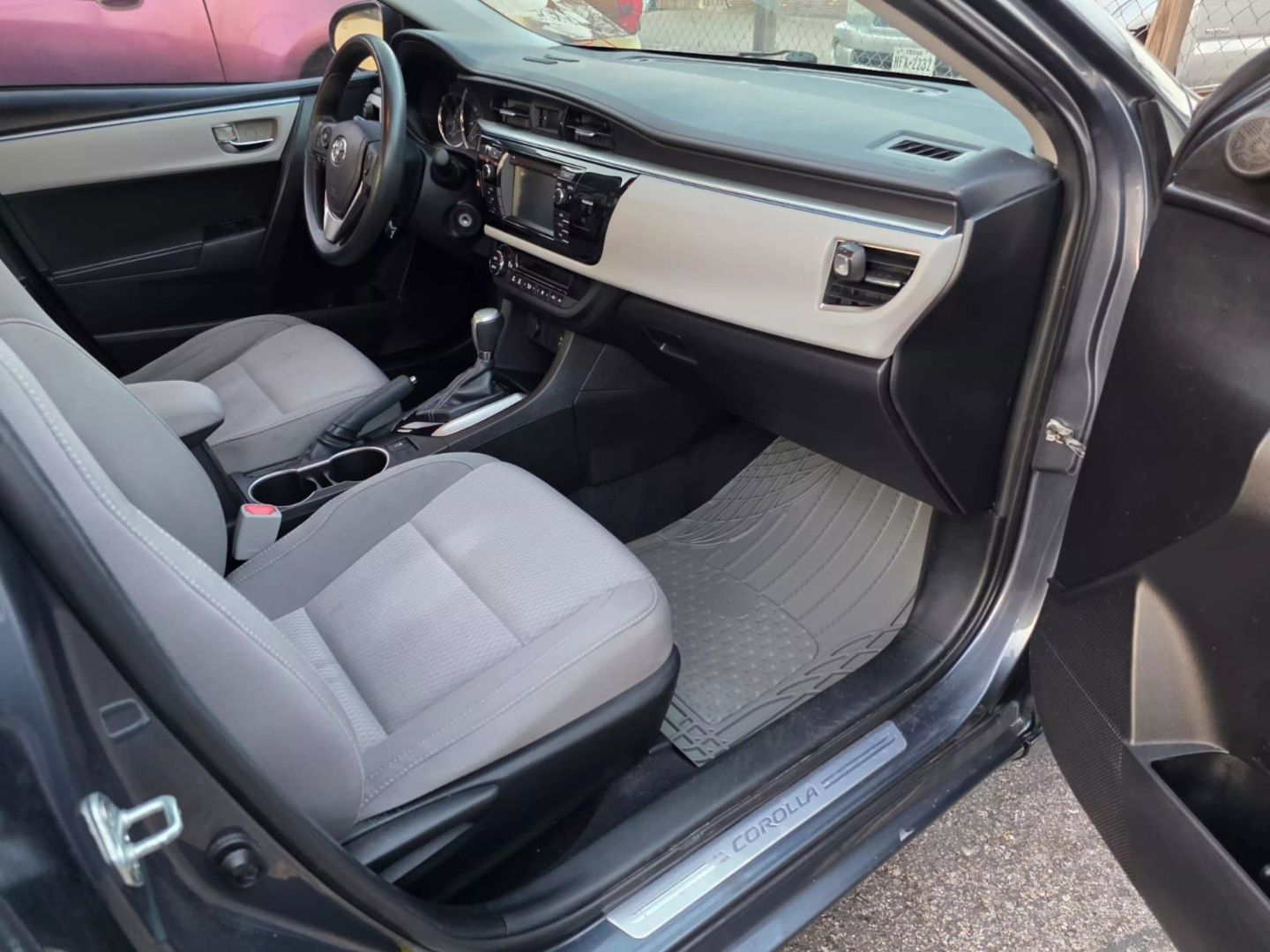 2014 Toyota Corolla - Image 17