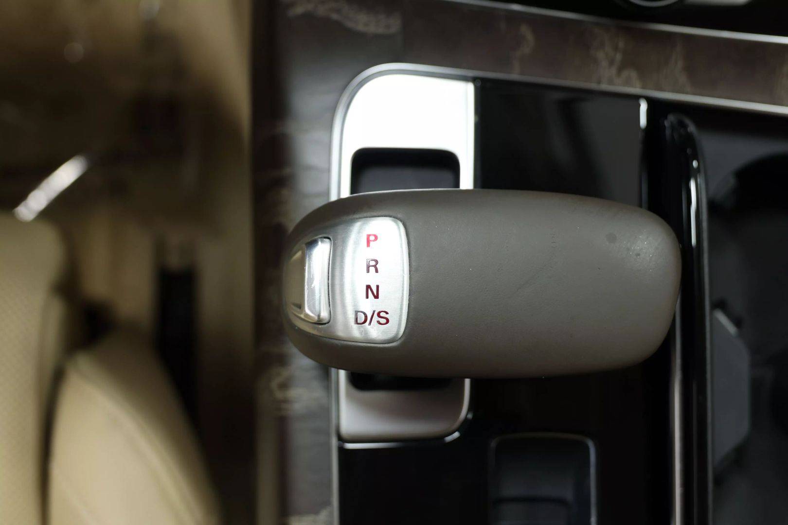 2015 Audi A8 - Image 41
