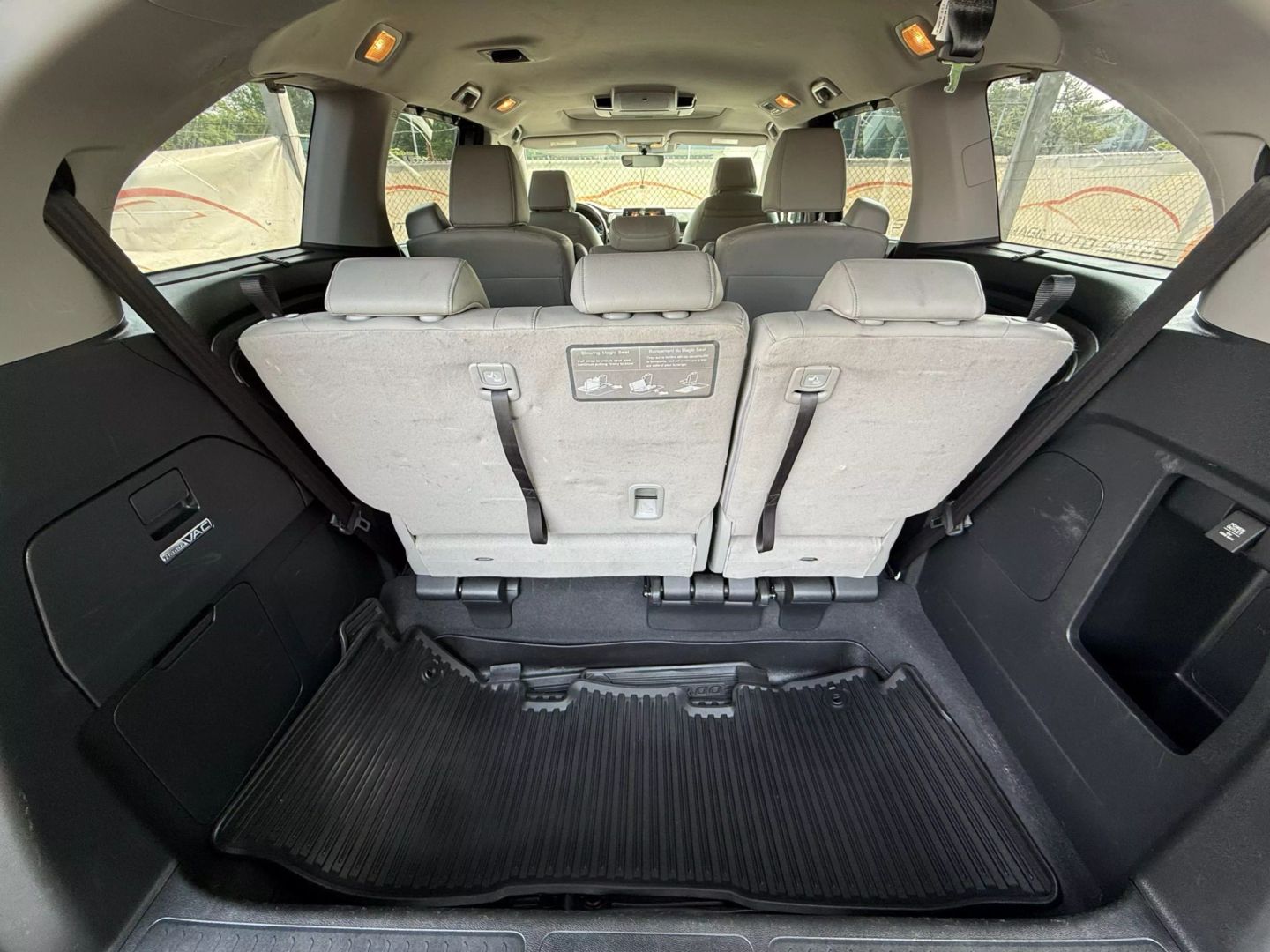 2018 Honda Odyssey - Image 20