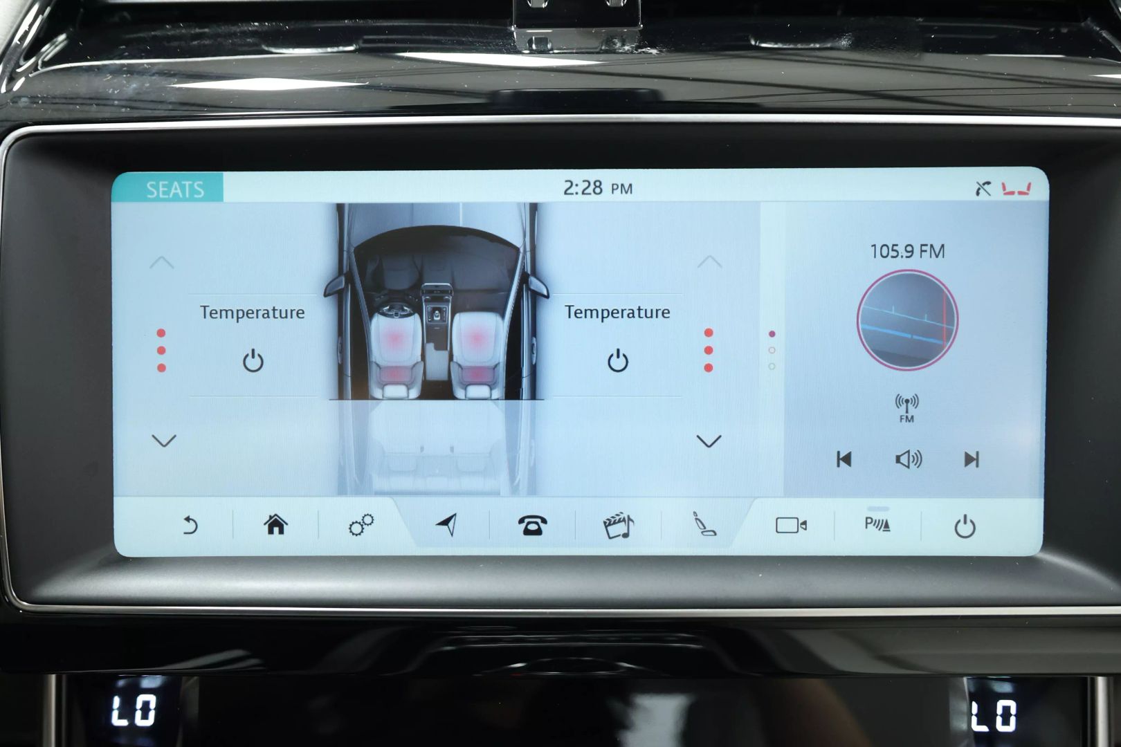 2019 Jaguar Xe - Image 33