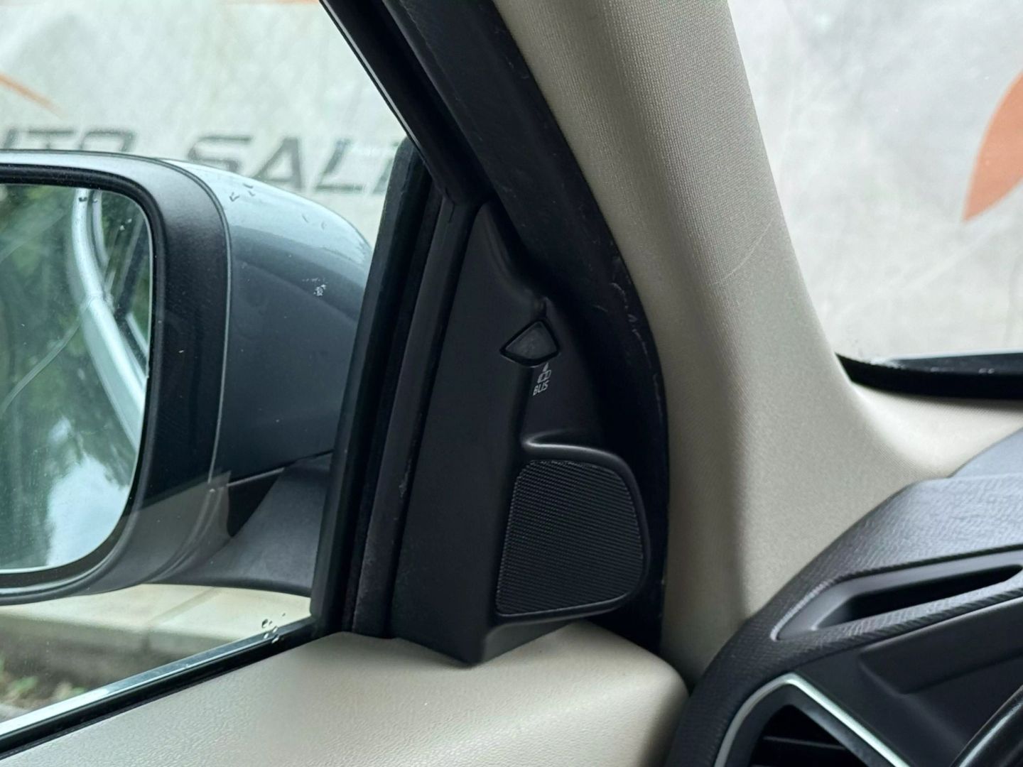 2016 Volvo Xc60 - Image 37