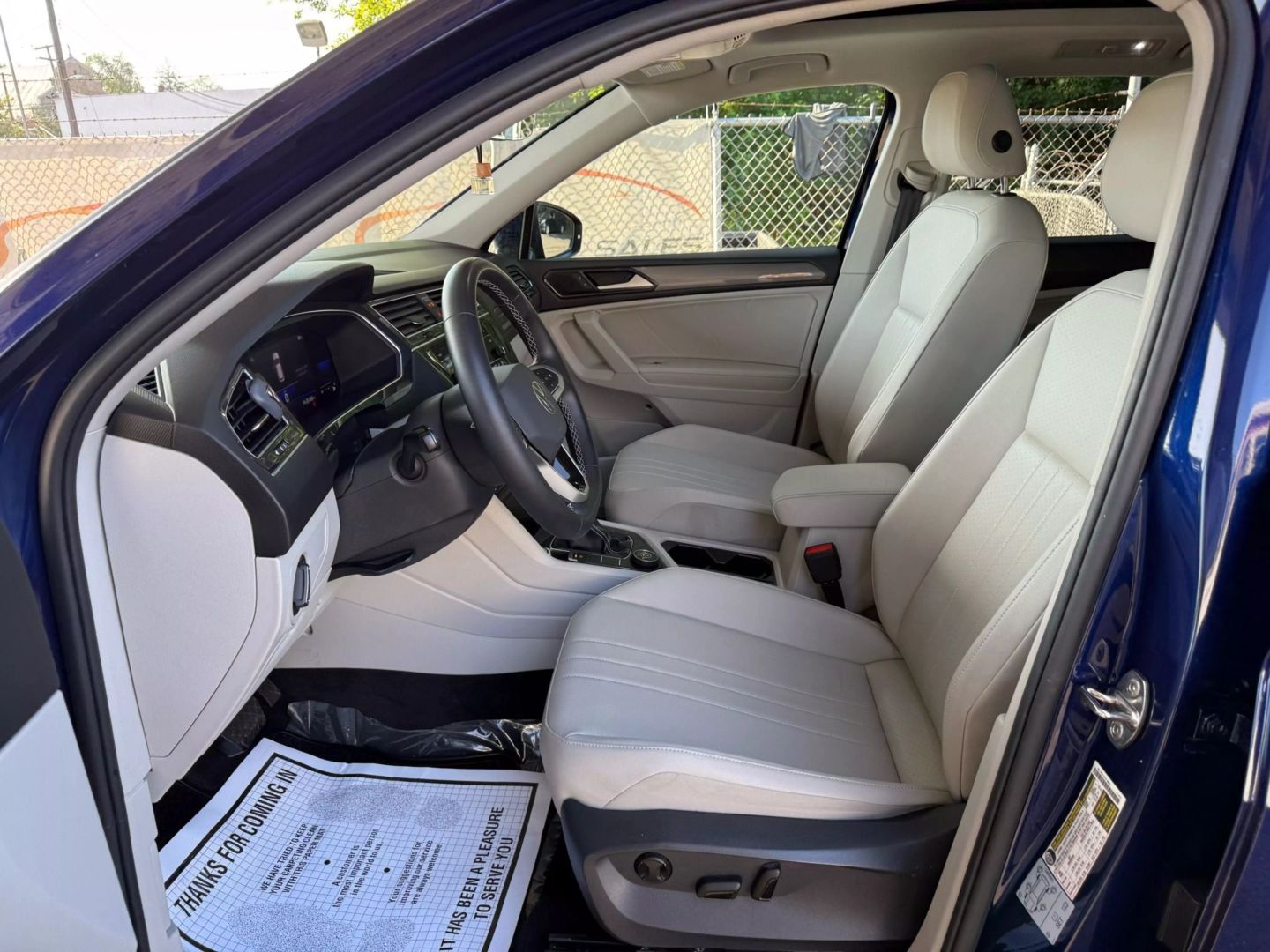 2022 Volkswagen Tiguan - Image 15