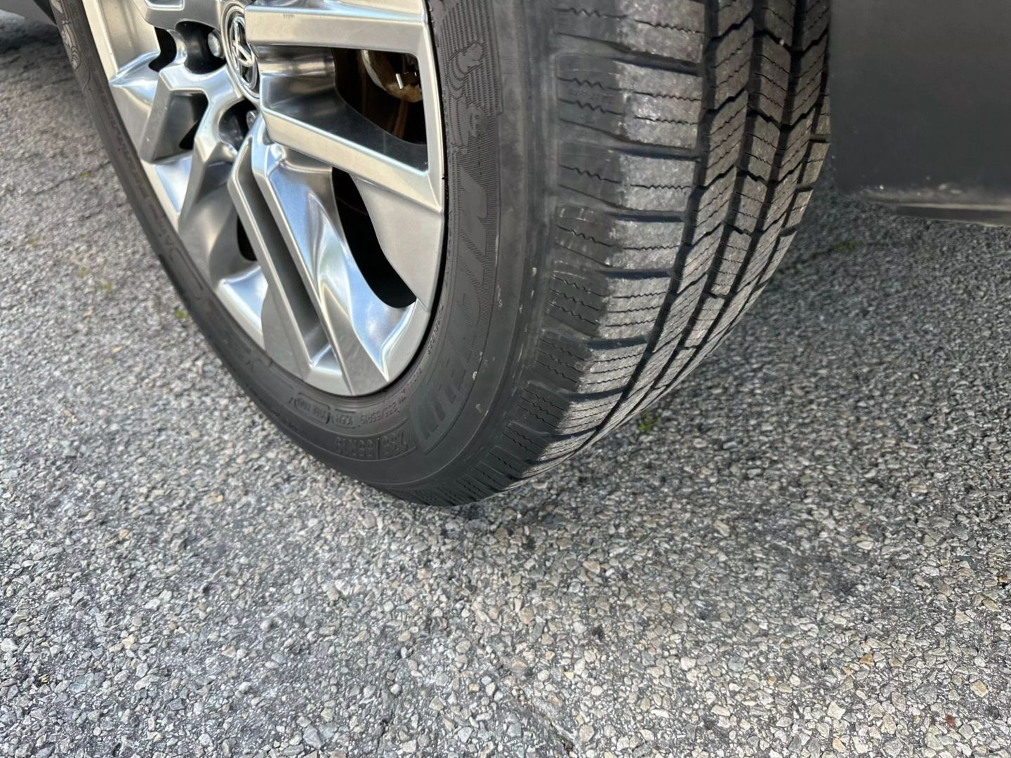 2019 Toyota Rav4 - Image 37