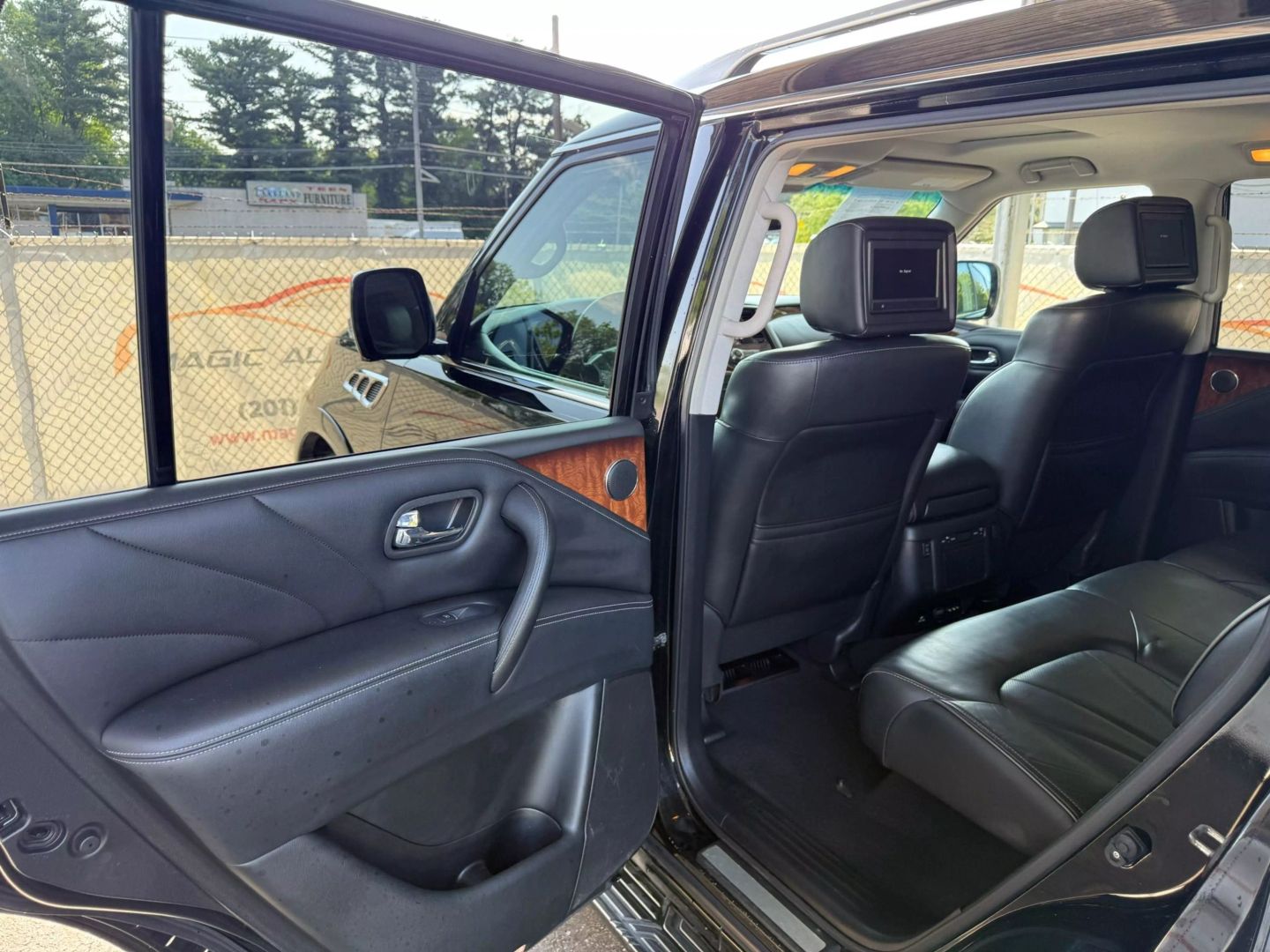 2016 Infiniti Qx80 - Image 17