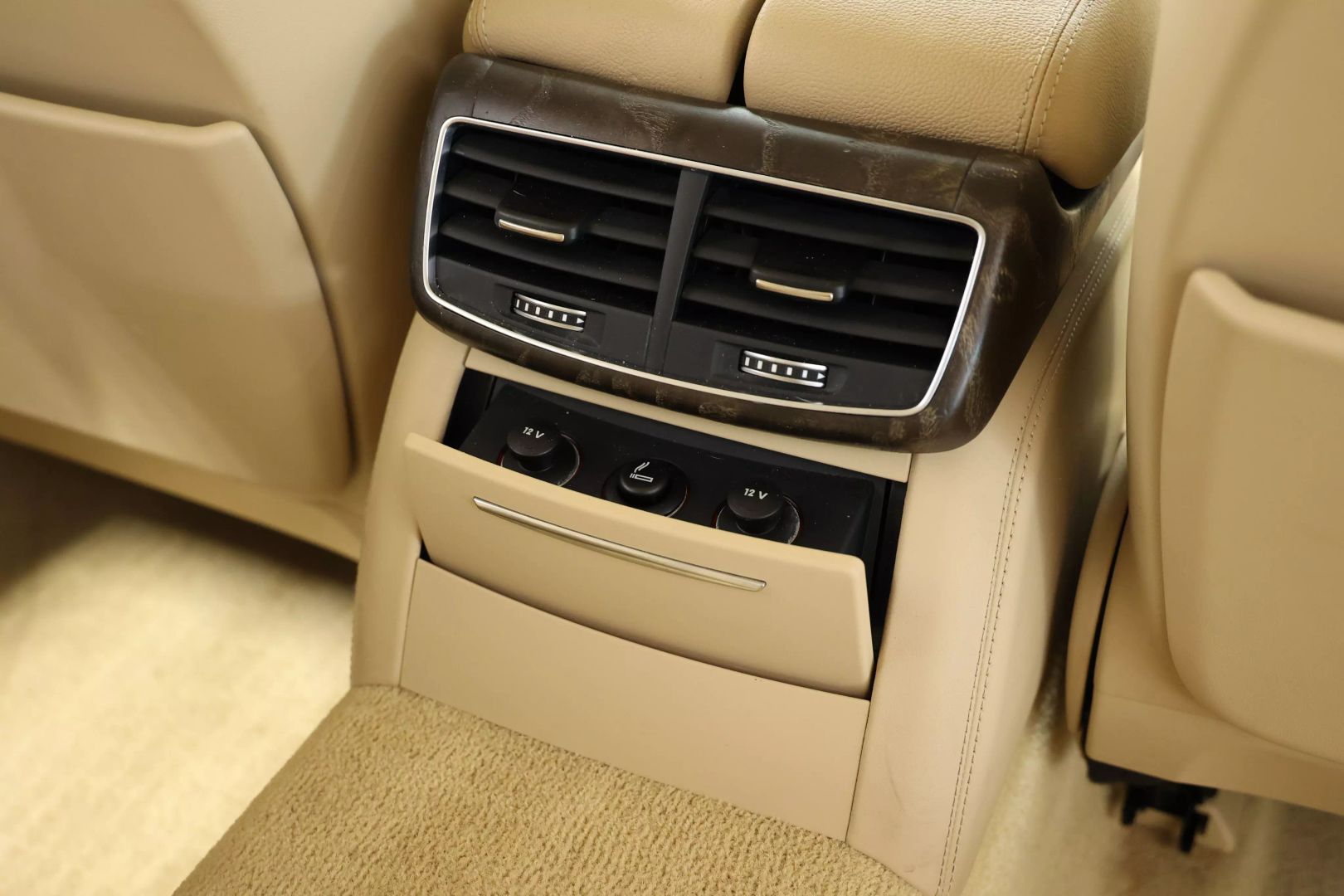 2015 Audi A8 - Image 85