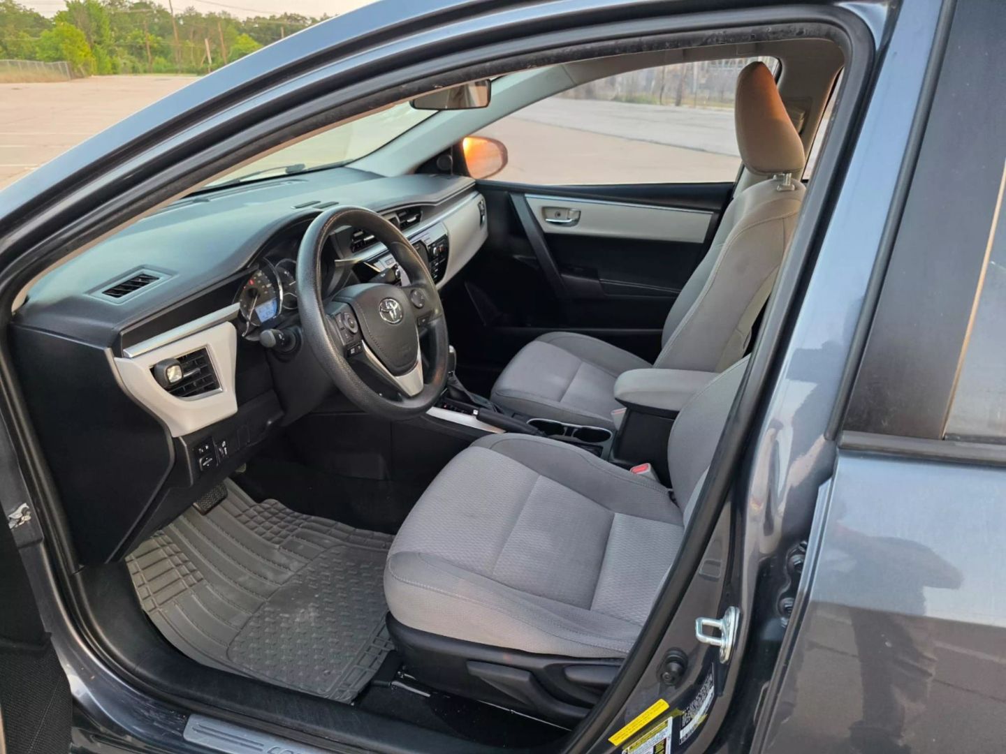 2014 Toyota Corolla - Image 10