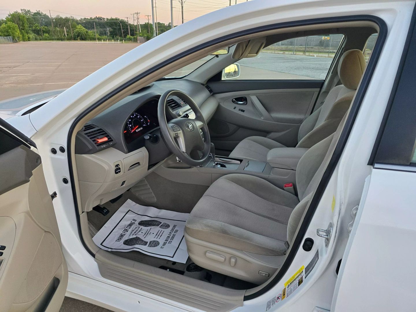 2011 Toyota Camry - Image 11