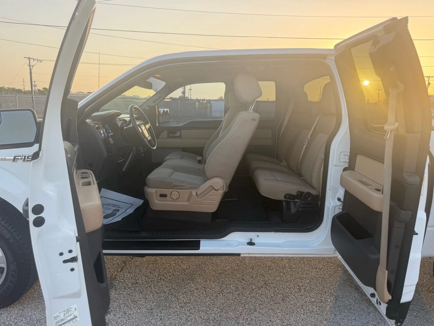 2013 Ford F150 Super Cab - Image 11
