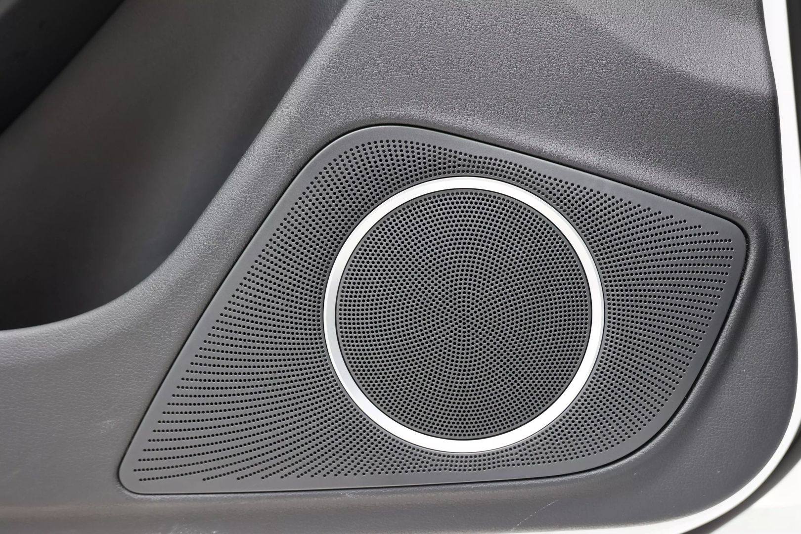 2012 Audi A5 - Image 12